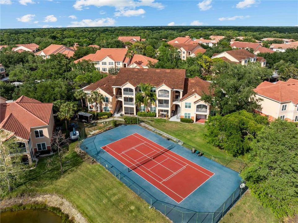 For Sale: $174,500 (2 beds, 2 baths, 949 Square Feet)