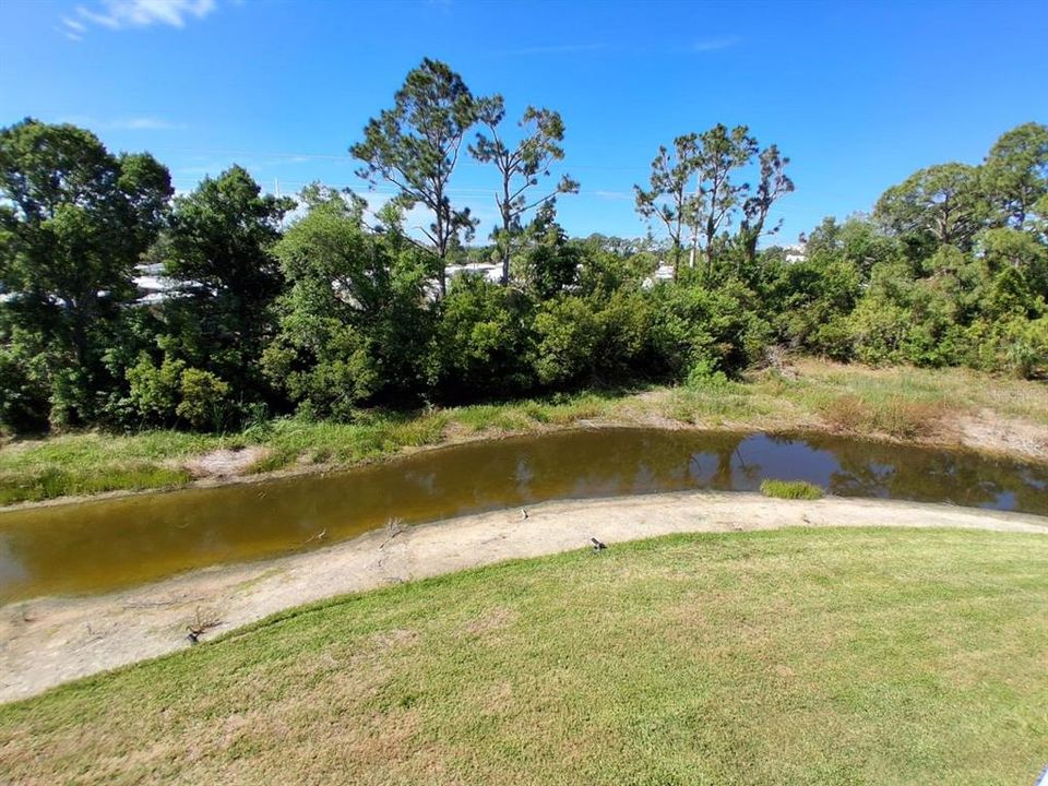 For Sale: $174,500 (2 beds, 2 baths, 949 Square Feet)