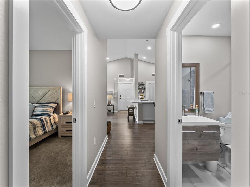 For Sale: $174,500 (2 beds, 2 baths, 949 Square Feet)