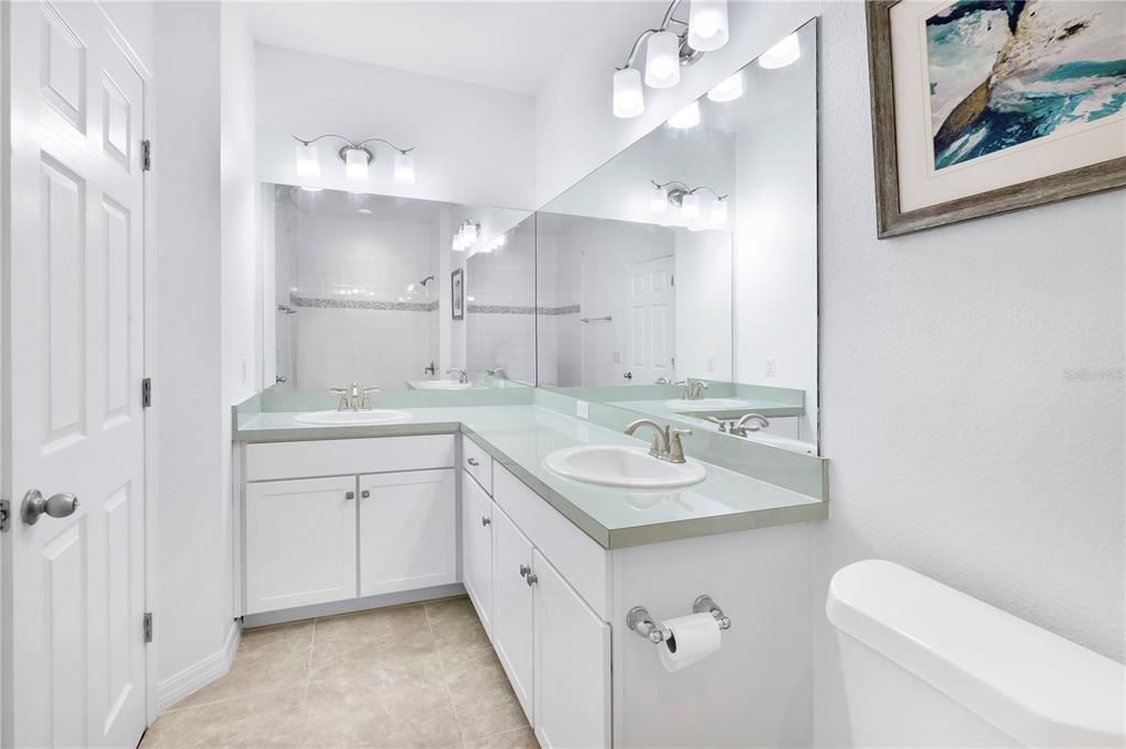 For Sale: $319,000 (3 beds, 2 baths, 1804 Square Feet)