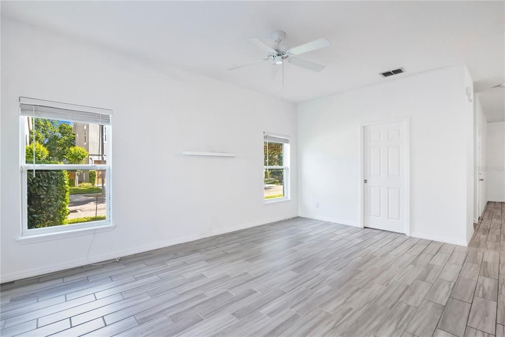 For Sale: $319,000 (3 beds, 2 baths, 1804 Square Feet)