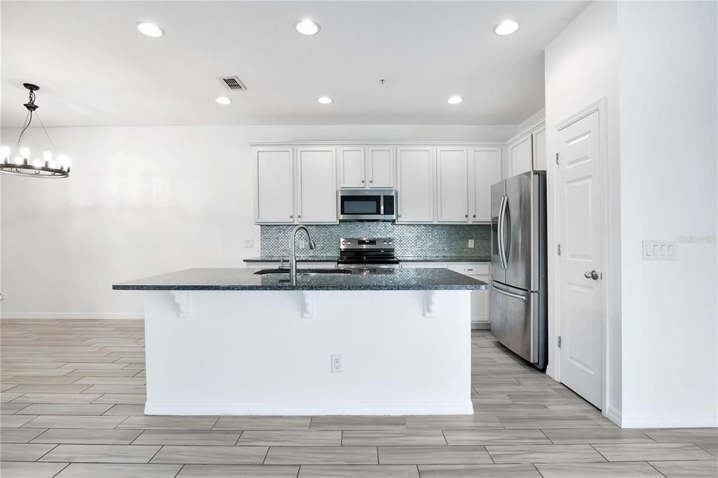 For Sale: $319,000 (3 beds, 2 baths, 1804 Square Feet)