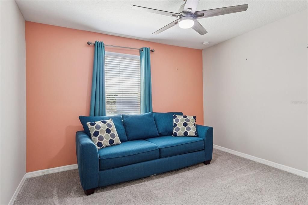 Active With Contract: $420,000 (5 beds, 3 baths, 2983 Square Feet)
