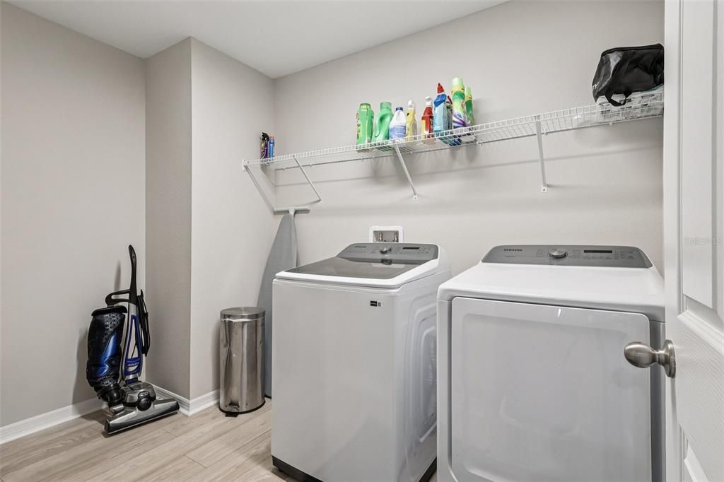 Active With Contract: $420,000 (5 beds, 3 baths, 2983 Square Feet)