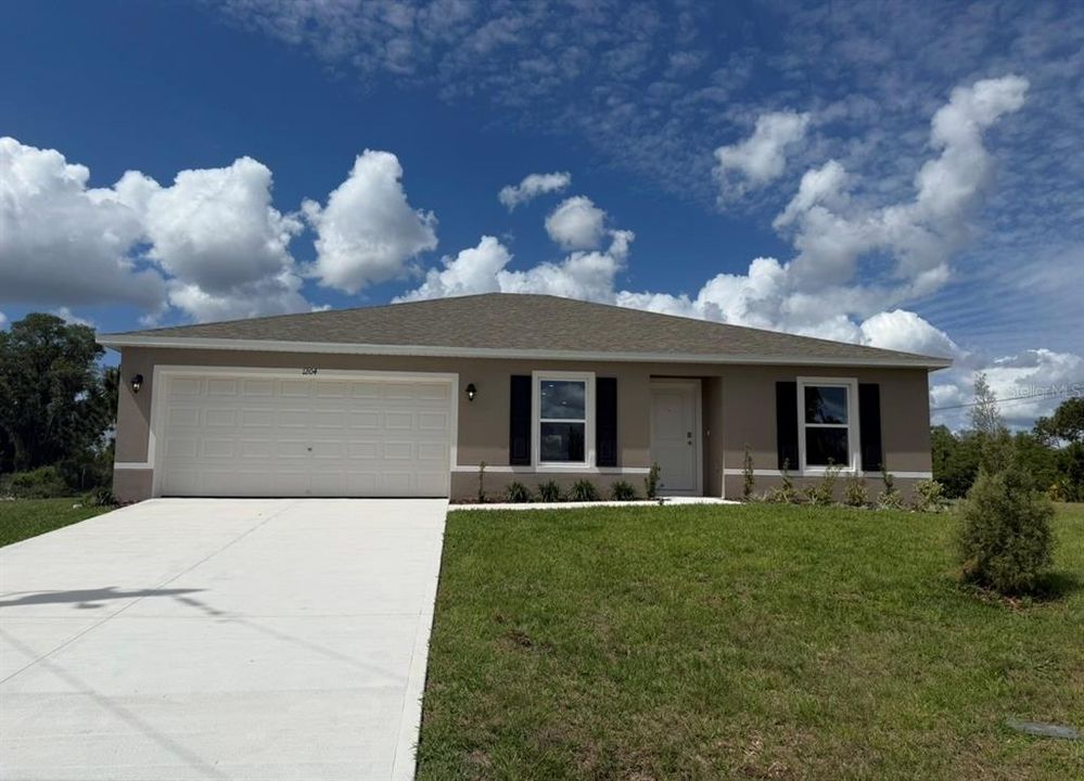 Recently Sold: $326,990 (3 beds, 2 baths, 1552 Square Feet)