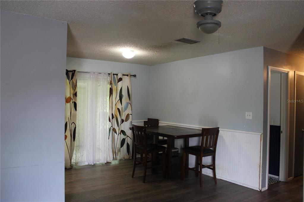 For Sale: $185,000 (3 beds, 1 baths, 1000 Square Feet)