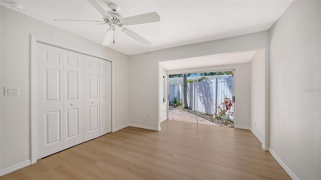 Active With Contract: $640,000 (3 beds, 2 baths, 1327 Square Feet)