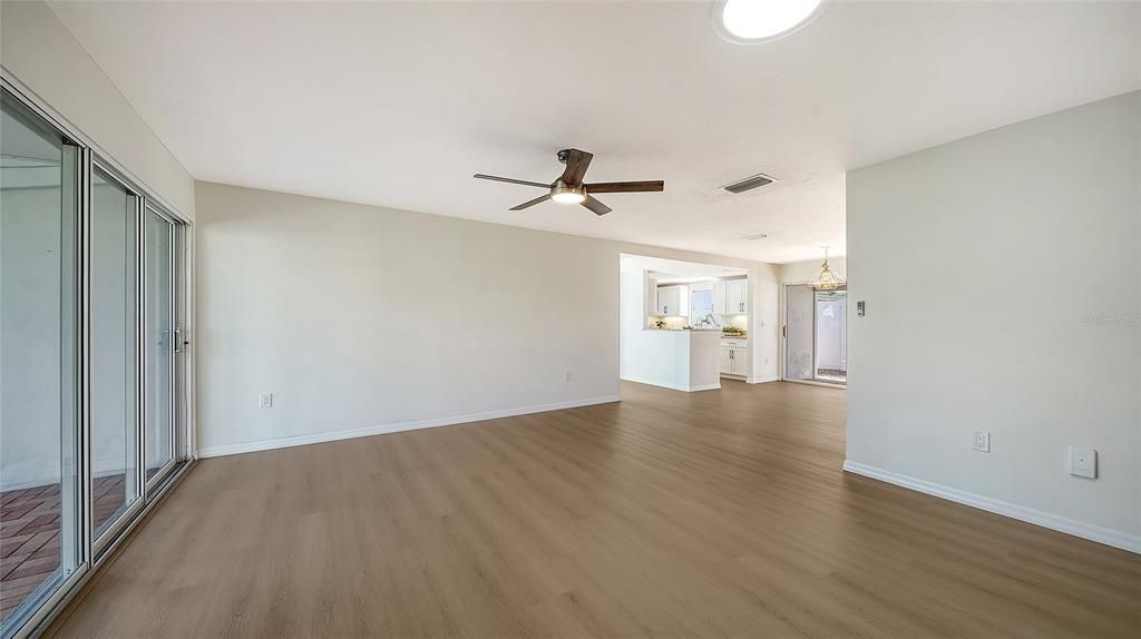 Active With Contract: $640,000 (3 beds, 2 baths, 1327 Square Feet)