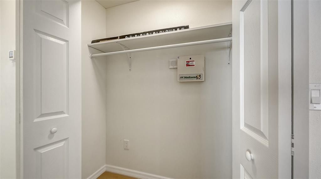 Active With Contract: $640,000 (3 beds, 2 baths, 1327 Square Feet)