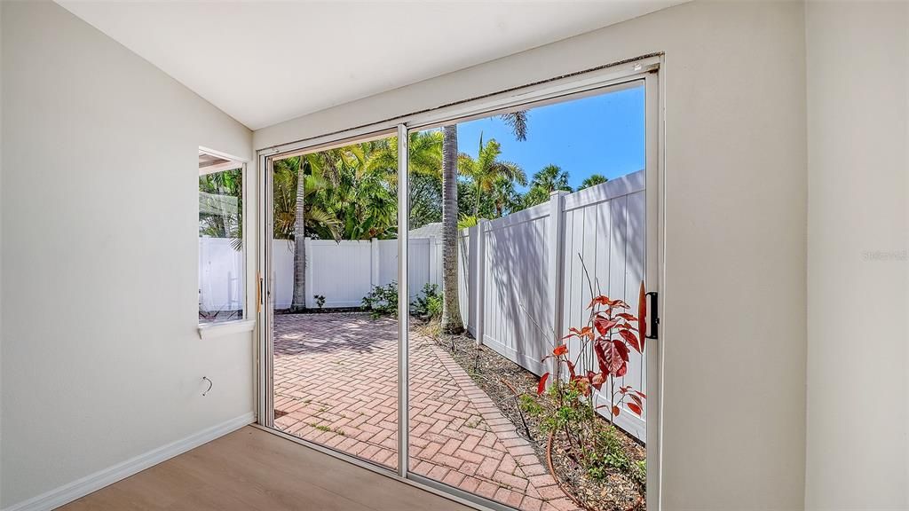Active With Contract: $640,000 (3 beds, 2 baths, 1327 Square Feet)