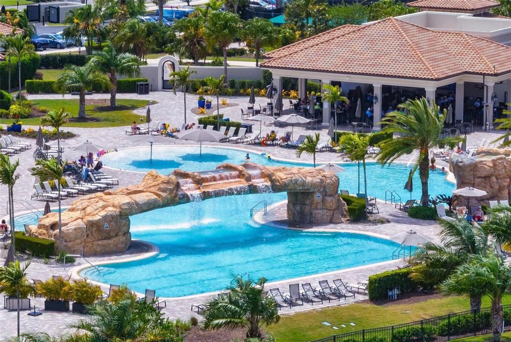 На продажу: $289,000 (2 спален, 2 ванн, 1121 Квадратных фут)
