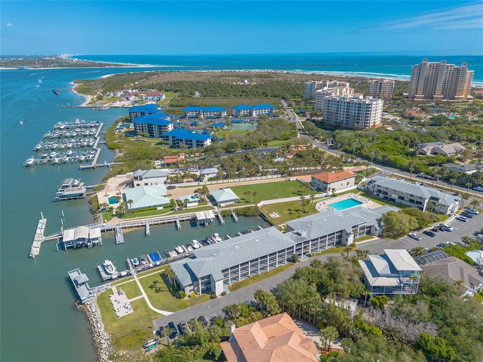 На продажу: $449,900 (2 спален, 2 ванн, 1130 Квадратных фут)