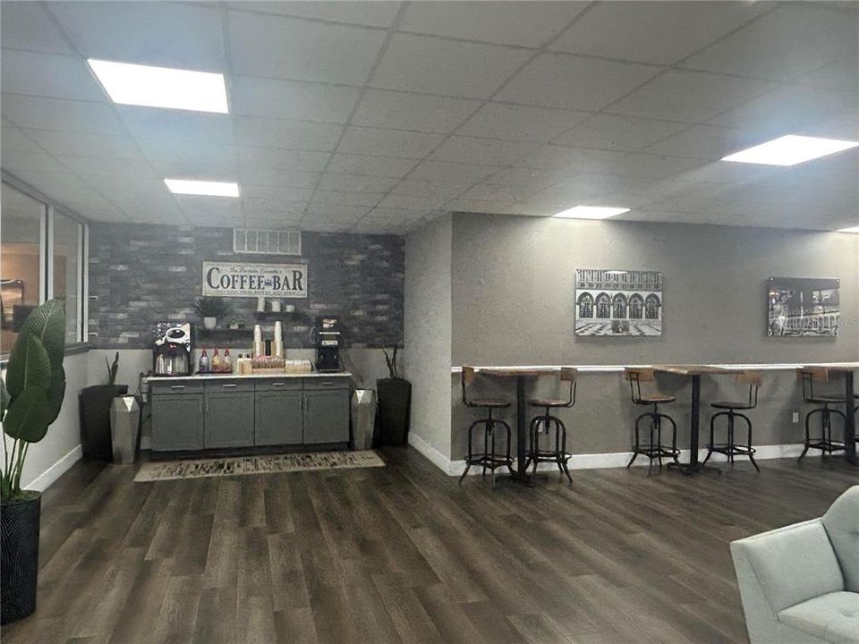 En Venta: $89,900 (0 camas, 1 baños, 348 Pies cuadrados)