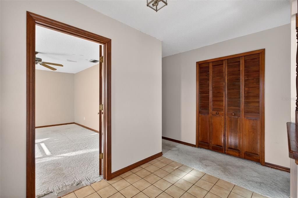 Active With Contract: $315,000 (3 beds, 2 baths, 1944 Square Feet)