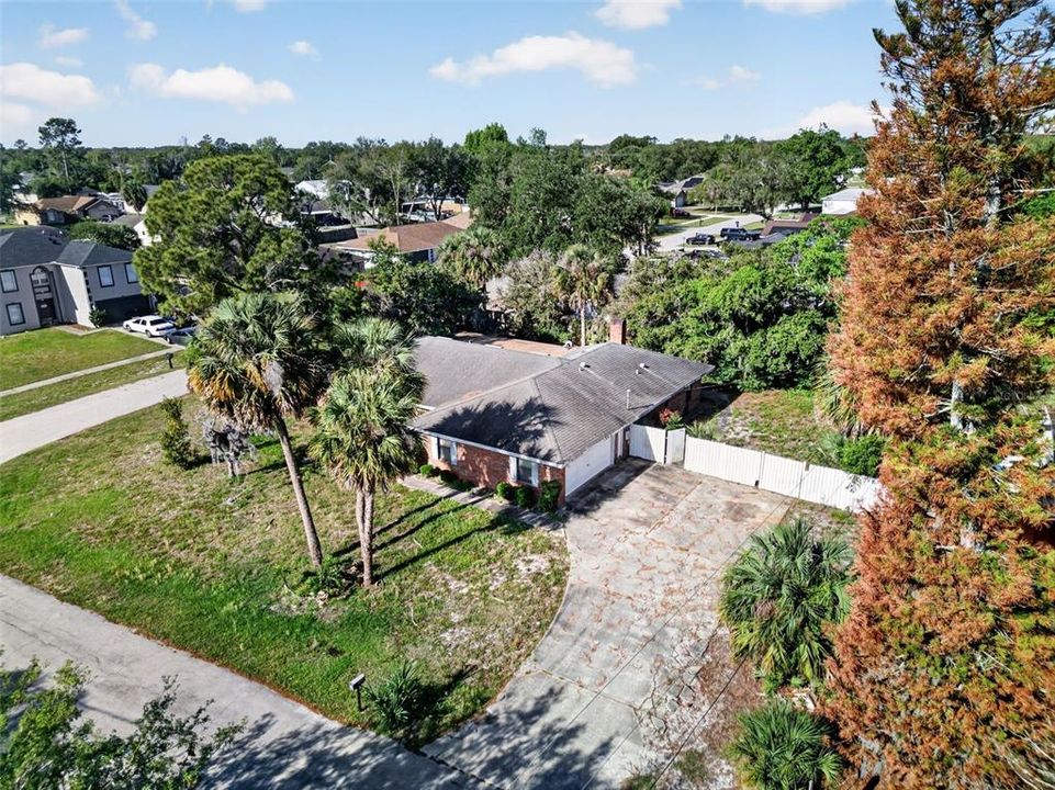 Active With Contract: $315,000 (3 beds, 2 baths, 1944 Square Feet)