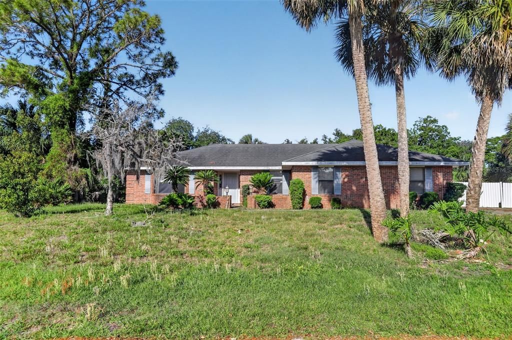 Active With Contract: $315,000 (3 beds, 2 baths, 1944 Square Feet)