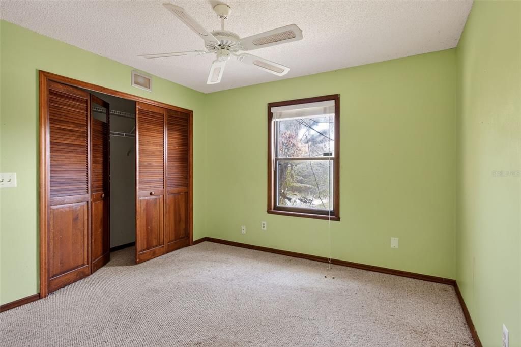 Active With Contract: $315,000 (3 beds, 2 baths, 1944 Square Feet)