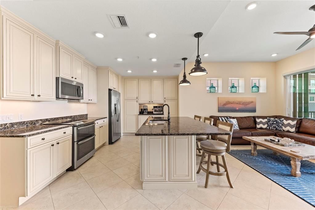 For Sale: $799,000 (3 beds, 3 baths, 1664 Square Feet)