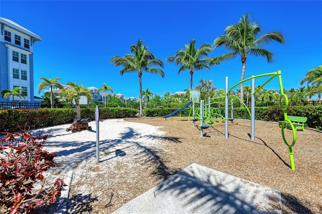 For Sale: $799,000 (3 beds, 3 baths, 1664 Square Feet)