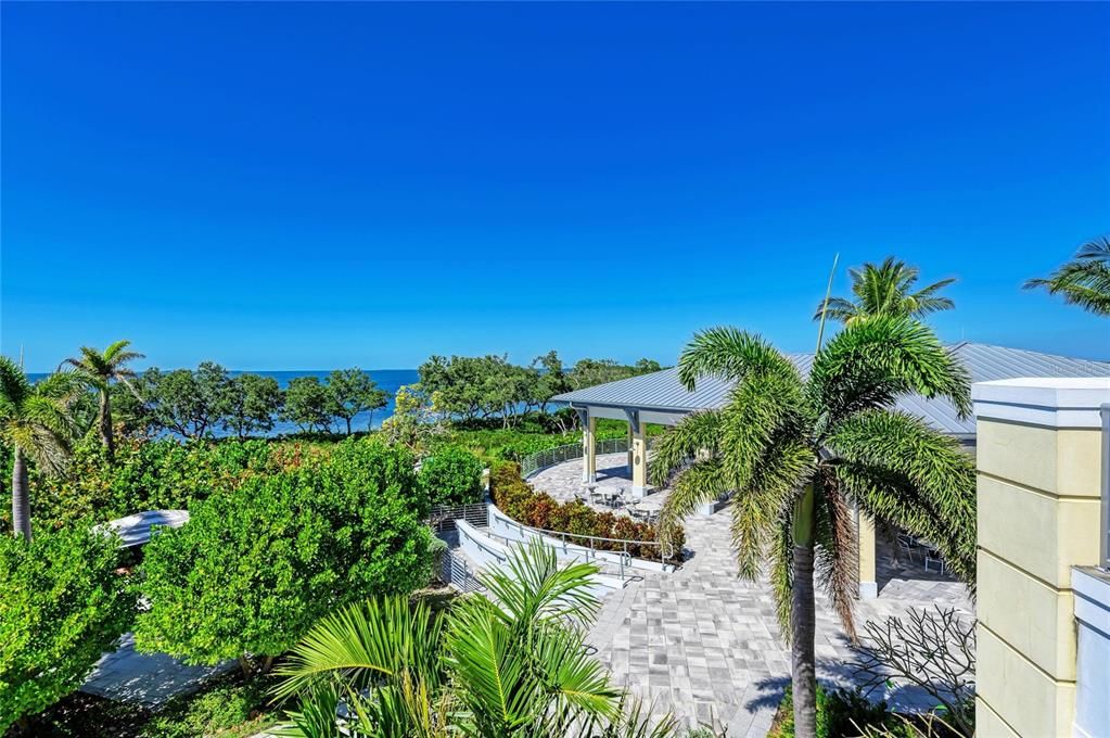 For Sale: $799,000 (3 beds, 3 baths, 1664 Square Feet)