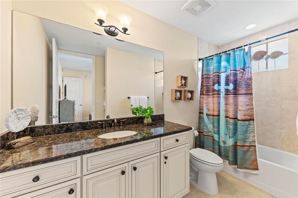 For Sale: $799,000 (3 beds, 3 baths, 1664 Square Feet)