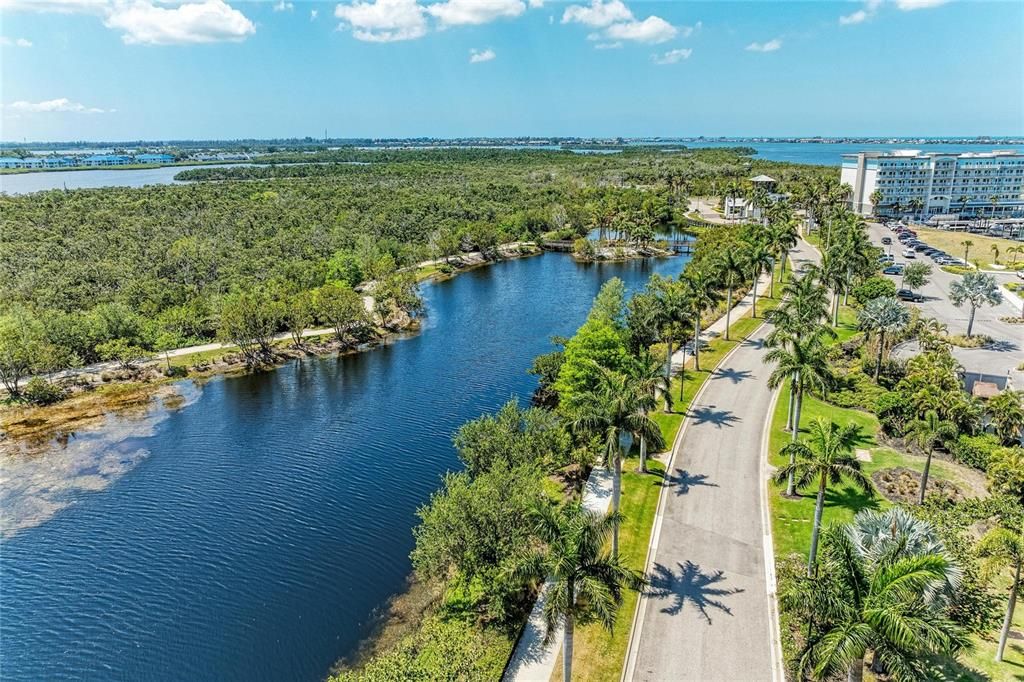 For Sale: $799,000 (3 beds, 3 baths, 1664 Square Feet)