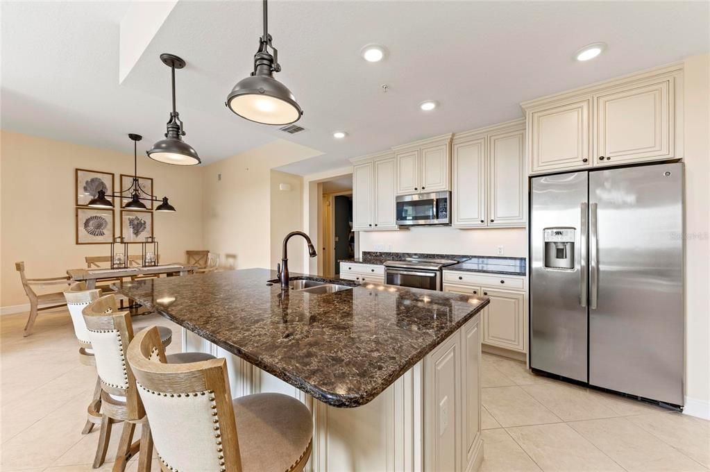 For Sale: $799,000 (3 beds, 3 baths, 1664 Square Feet)