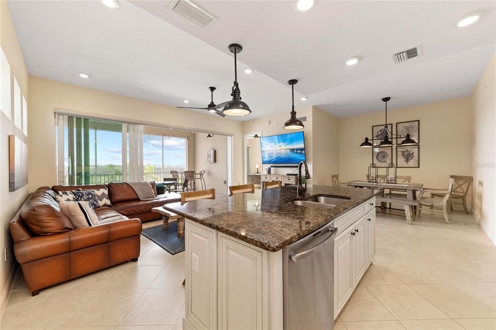 For Sale: $799,000 (3 beds, 3 baths, 1664 Square Feet)