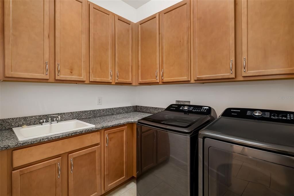 For Rent: $2,750 (3 beds, 3 baths, 2494 Square Feet)