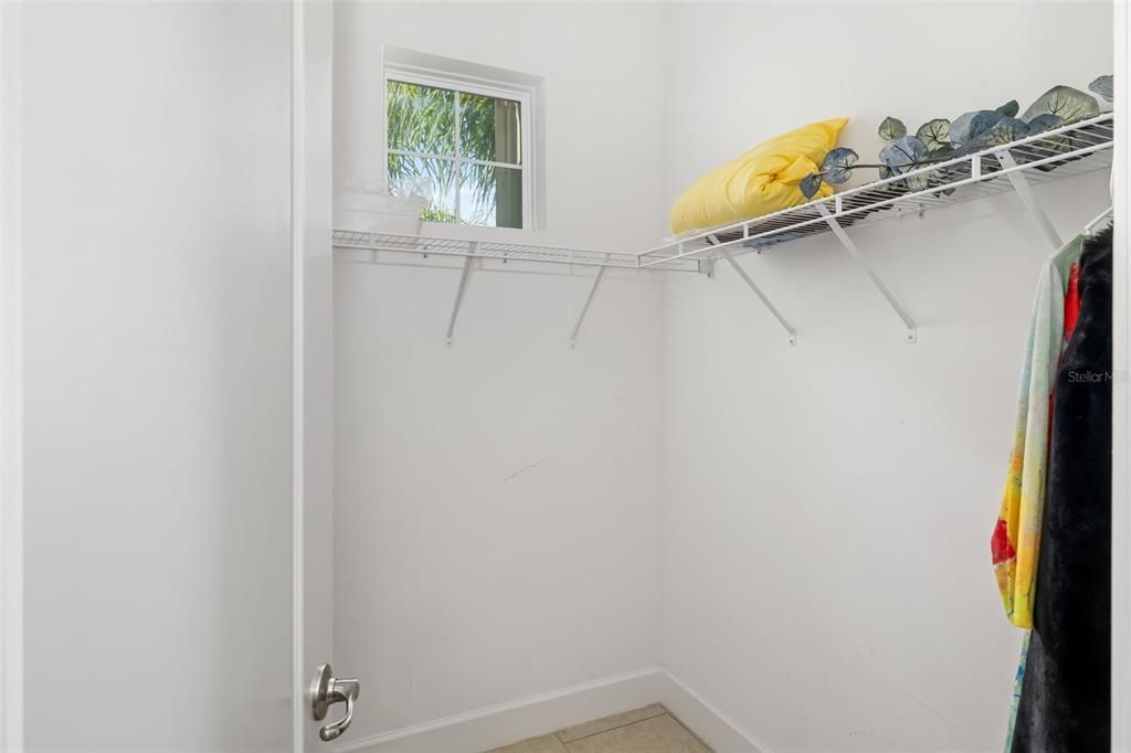 For Rent: $2,750 (3 beds, 3 baths, 2494 Square Feet)