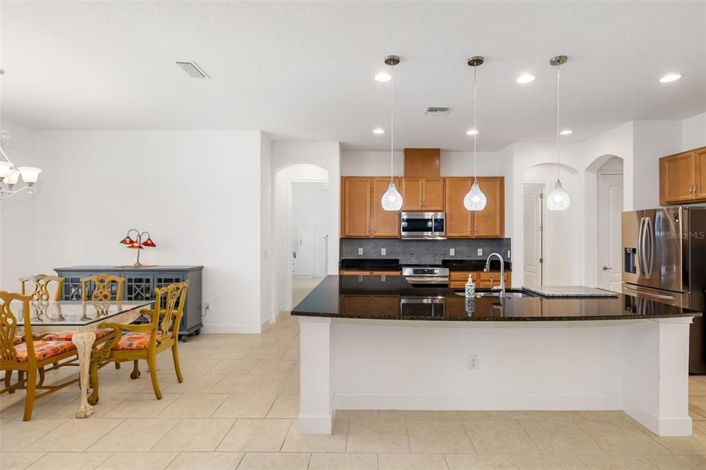 For Rent: $2,750 (3 beds, 3 baths, 2494 Square Feet)