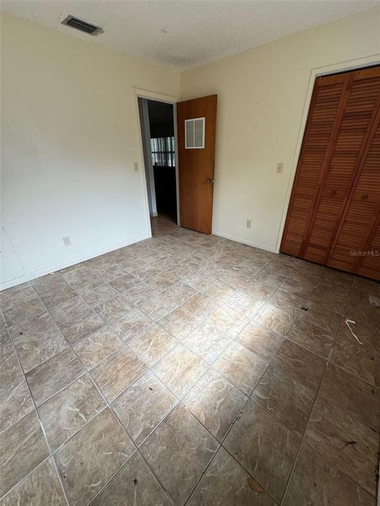 Activo con contrato: $118,000 (3 camas, 2 baños, 1125 Pies cuadrados)