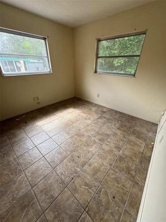 Activo con contrato: $118,000 (3 camas, 2 baños, 1125 Pies cuadrados)
