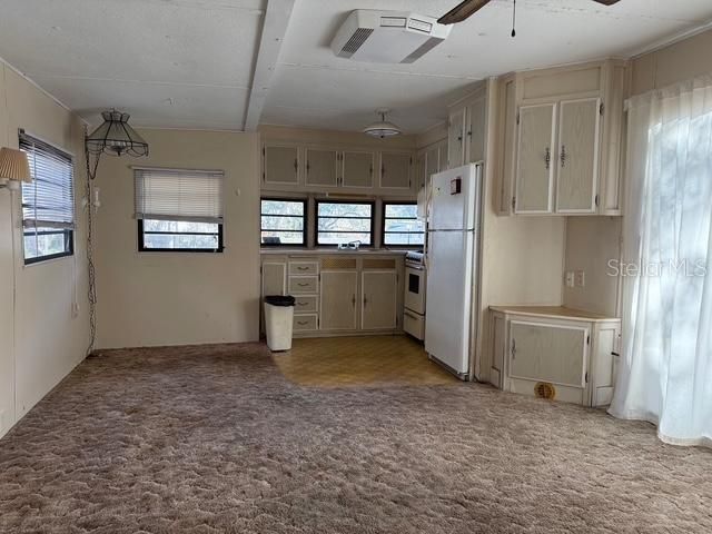For Rent: $900 (1 beds, 1 baths, 400 Square Feet)