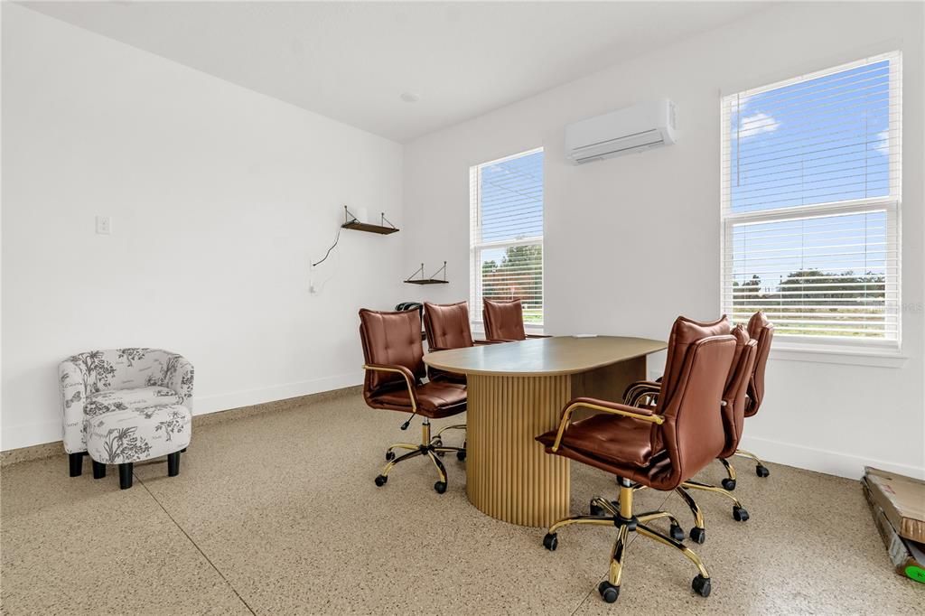 En Venta: $385,000 (3 camas, 2 baños, 2032 Pies cuadrados)