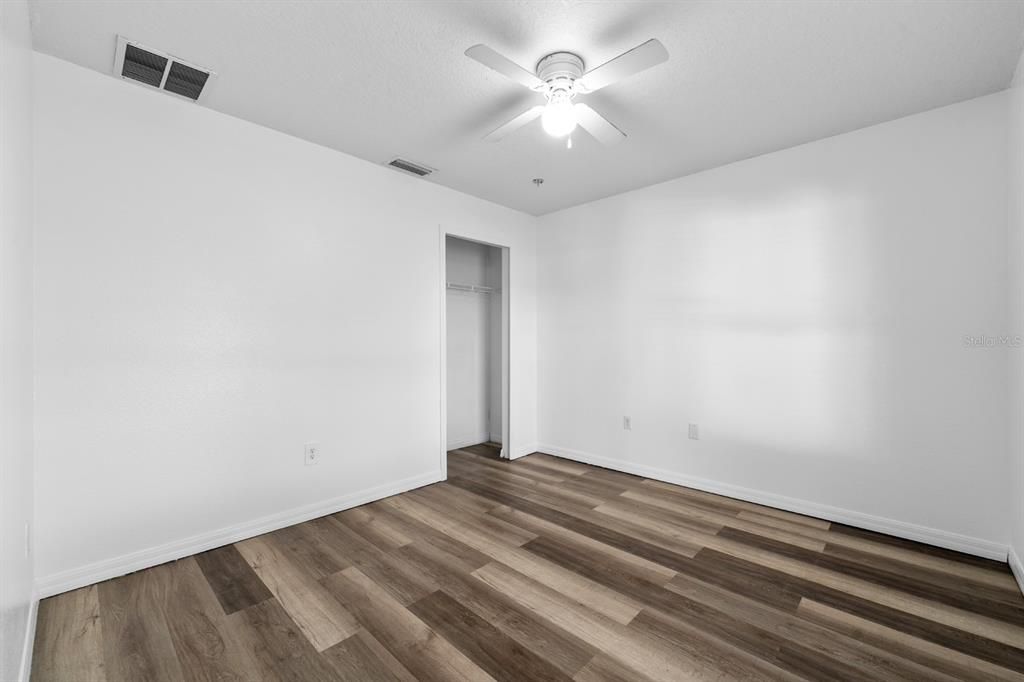 En Venta: $335,000 (4 camas, 2 baños, 1562 Pies cuadrados)