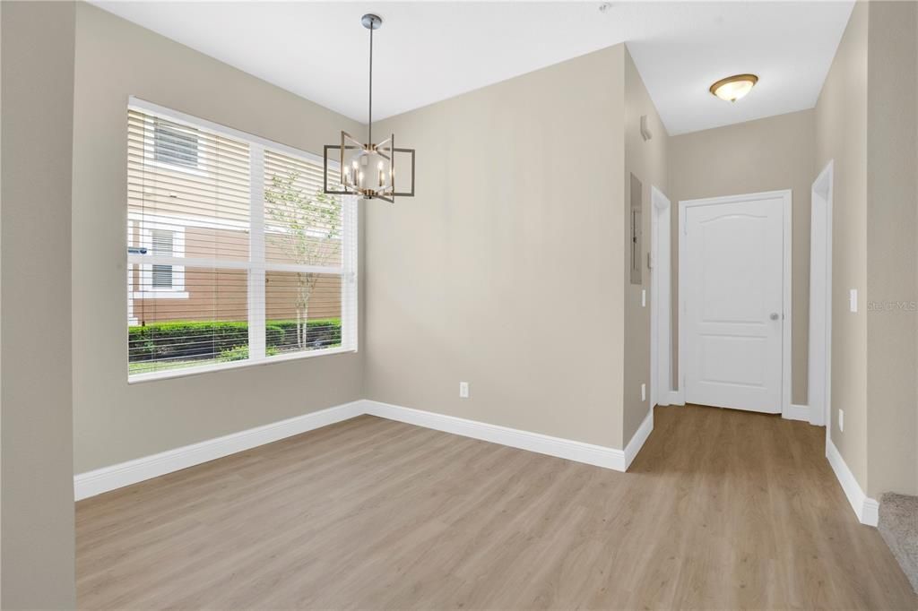 En Venta: $355,000 (3 camas, 2 baños, 1699 Pies cuadrados)