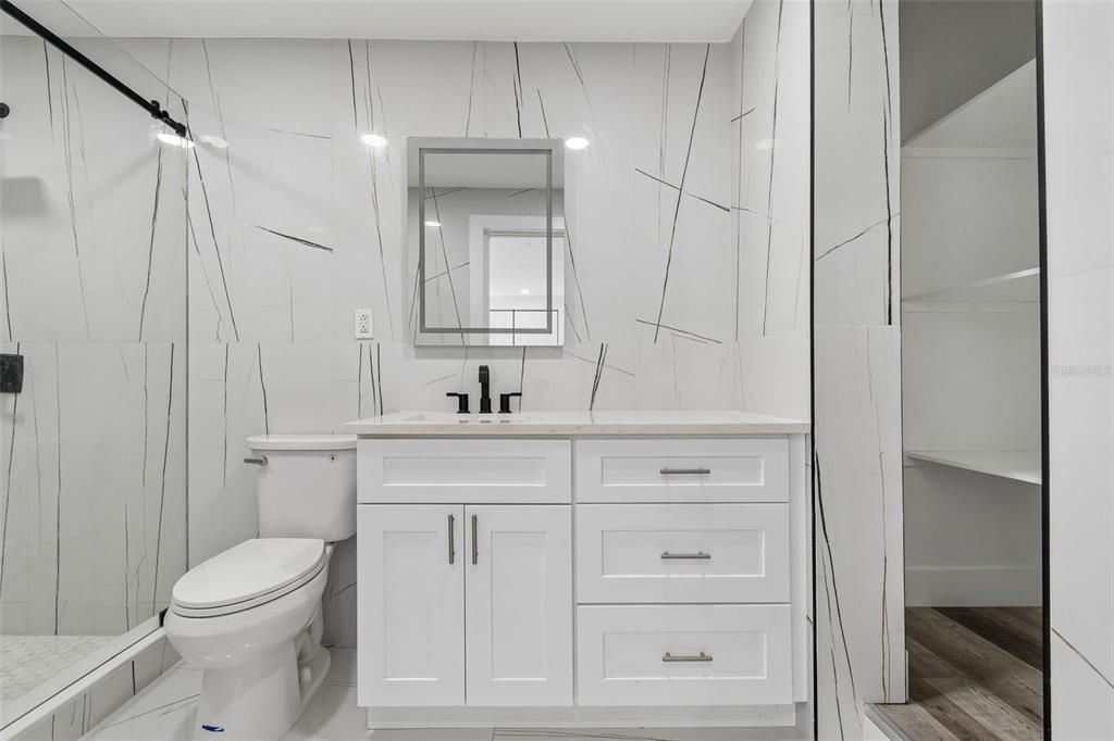 Под контрактом: $429,000 (4 спален, 3 ванн, 1584 Квадратных фут)
