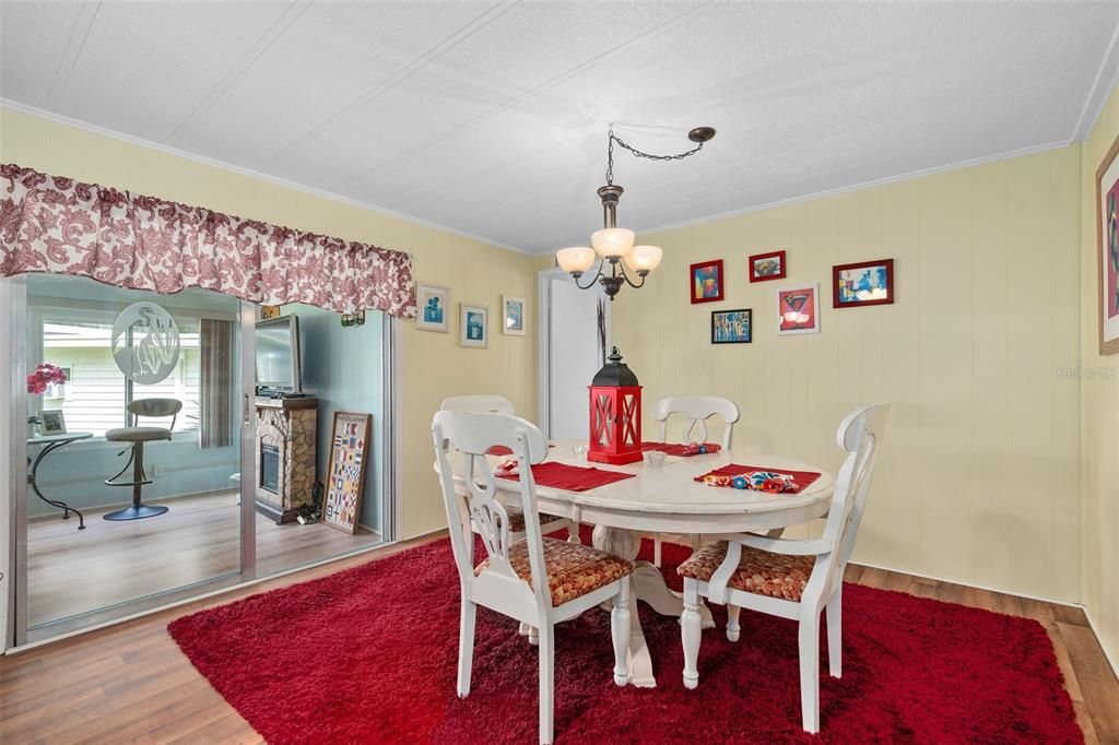 На продажу: $179,900 (2 спален, 2 ванн, 1538 Квадратных фут)