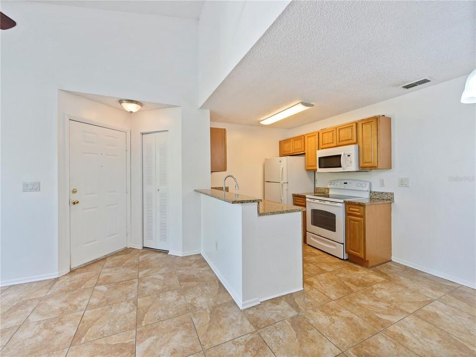 En Venta: $129,900 (1 camas, 1 baños, 648 Pies cuadrados)
