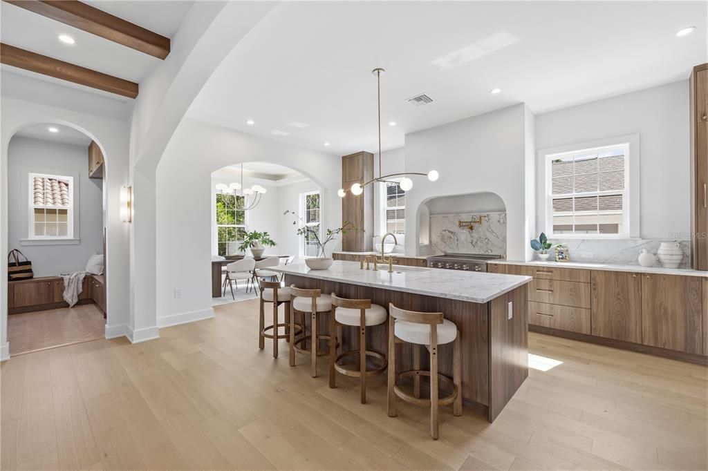 Activo con contrato: $1,395,000 (4 camas, 3 baños, 2916 Pies cuadrados)