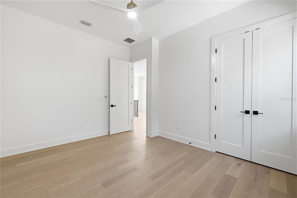 Activo con contrato: $1,395,000 (4 camas, 3 baños, 2916 Pies cuadrados)