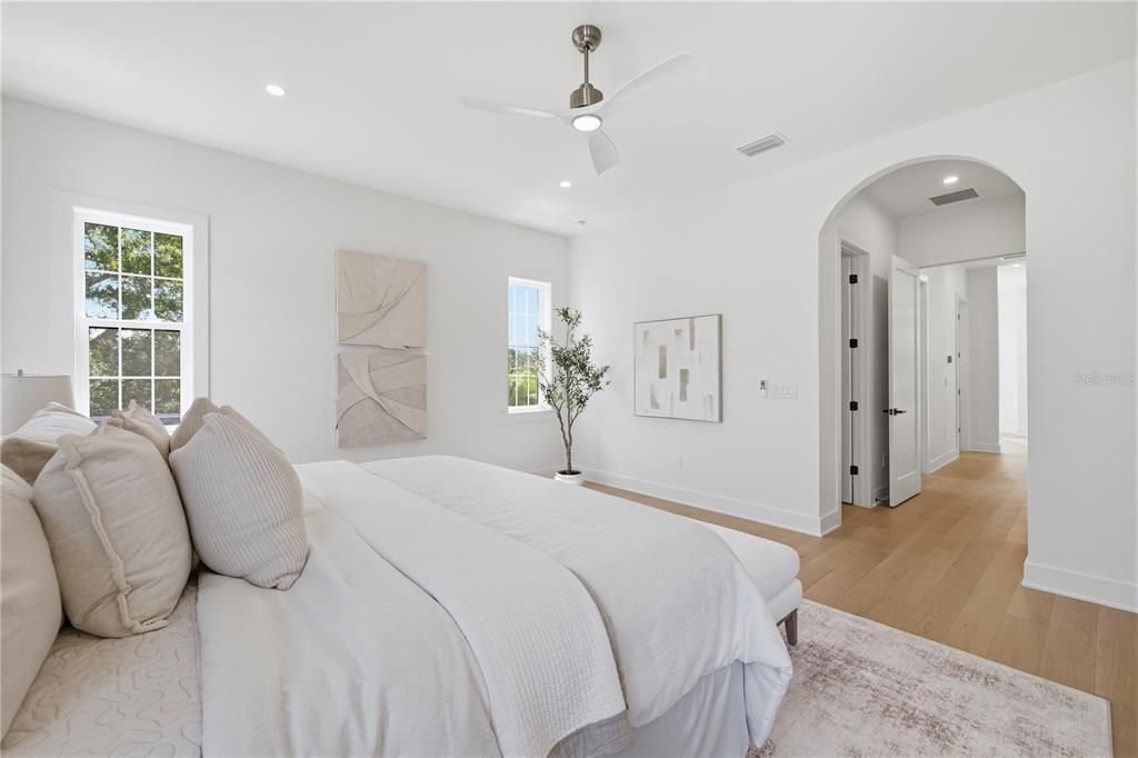Activo con contrato: $1,395,000 (4 camas, 3 baños, 2916 Pies cuadrados)