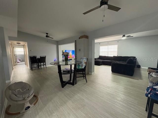 For Sale: $279,900 (4 beds, 2 baths, 1786 Square Feet)