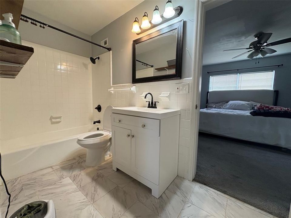 For Sale: $279,900 (4 beds, 2 baths, 1786 Square Feet)