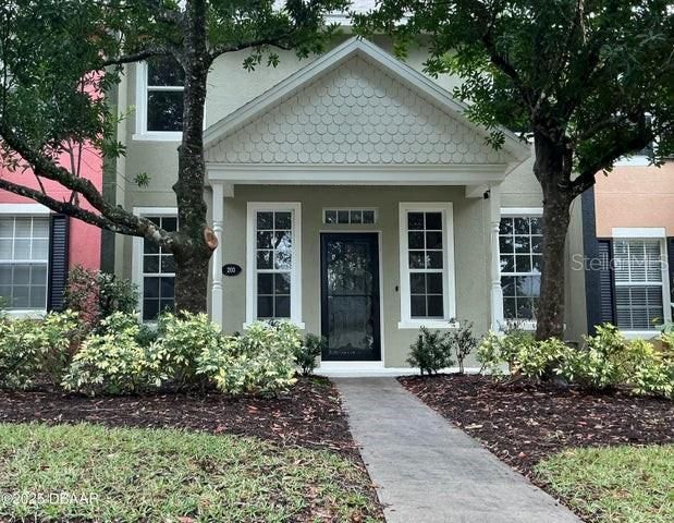 Recently Sold: $275,000 (3 beds, 2 baths, 1704 Square Feet)