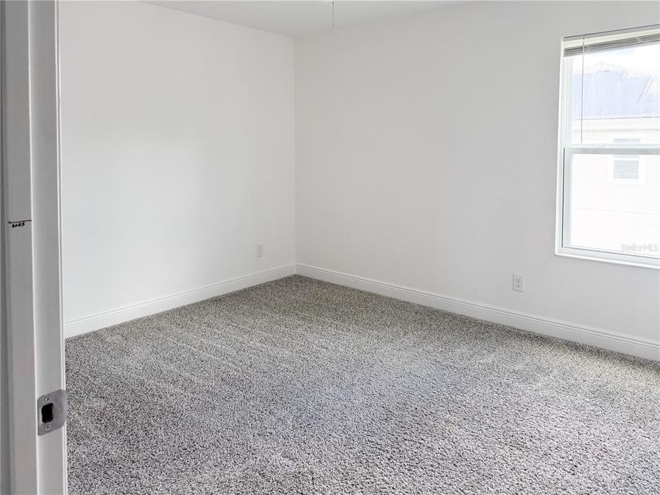 Activo con contrato: $515,000 (5 camas, 3 baños, 3170 Pies cuadrados)