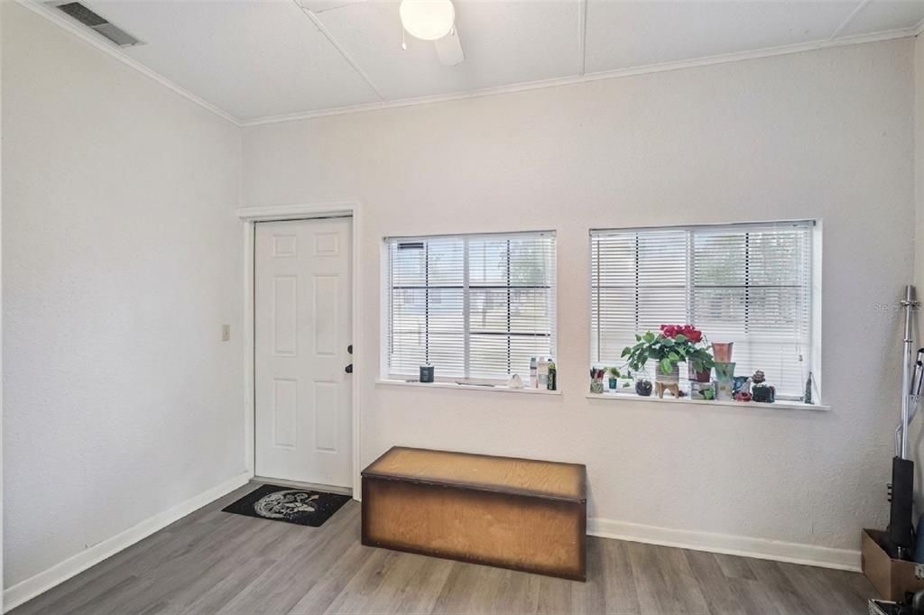 Activo con contrato: $225,000 (2 camas, 0 baños, 1064 Pies cuadrados)