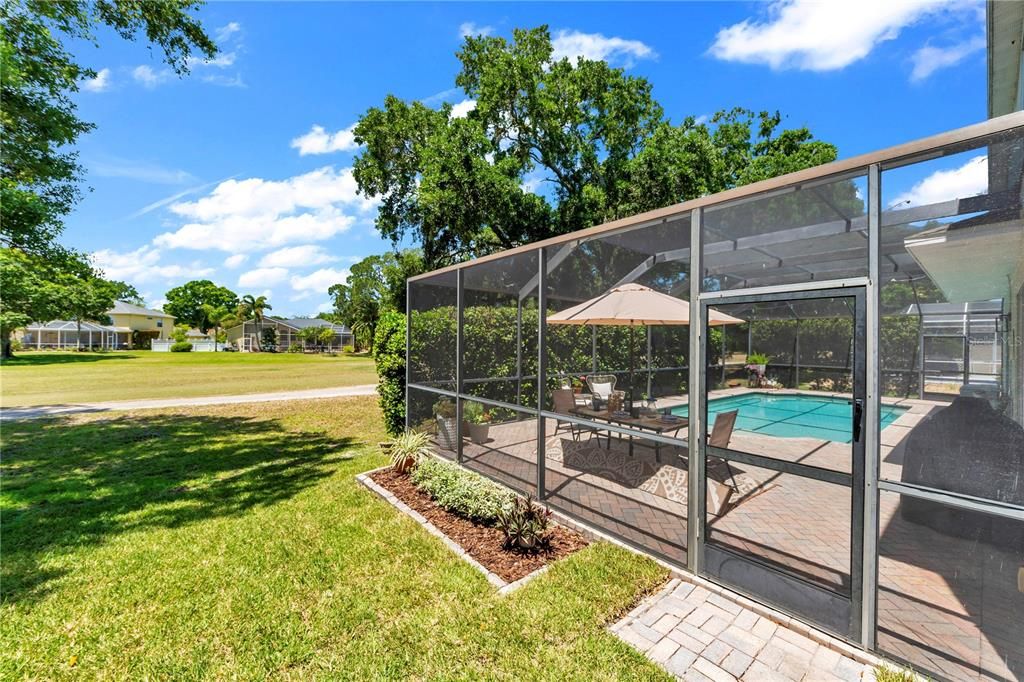 En Venta: $799,900 (4 camas, 2 baños, 3720 Pies cuadrados)