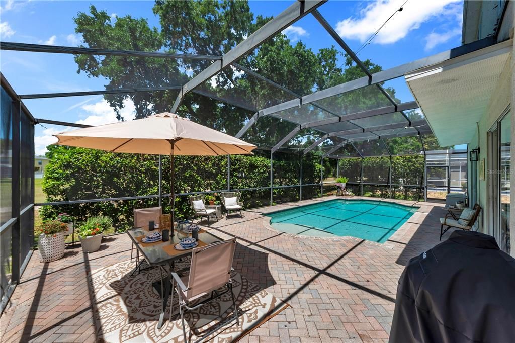 En Venta: $799,900 (4 camas, 2 baños, 3720 Pies cuadrados)